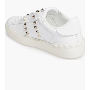 Valentino Garavani Unisex
Rockstud Untitled Sneake